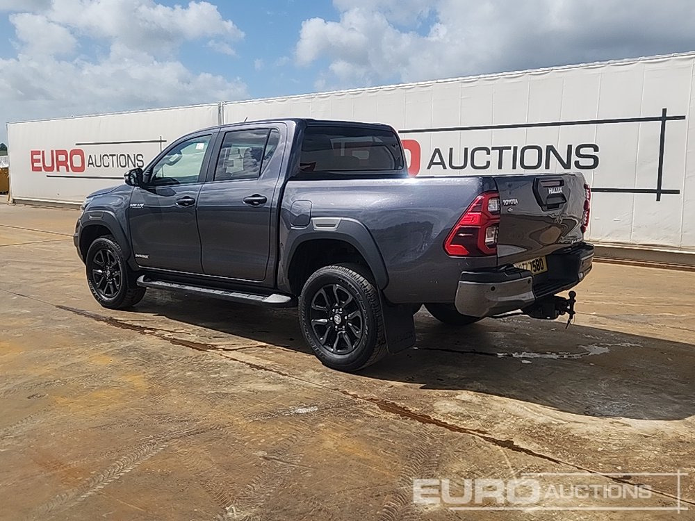 2021 Toyota Hilux Invincible X - Pikap: pilt 3 2021 Toyota Hilux Invincible X - Pikap: pilt 3