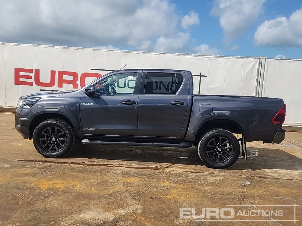 2021 Toyota Hilux Invincible X - Pikap: pilt 2 2021 Toyota Hilux Invincible X - Pikap: pilt 2