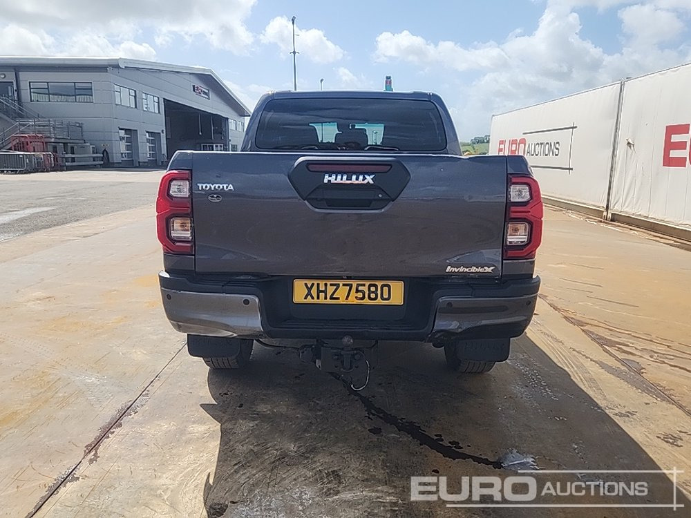 2021 Toyota Hilux Invincible X - Pikap: pilt 4 2021 Toyota Hilux Invincible X - Pikap: pilt 4