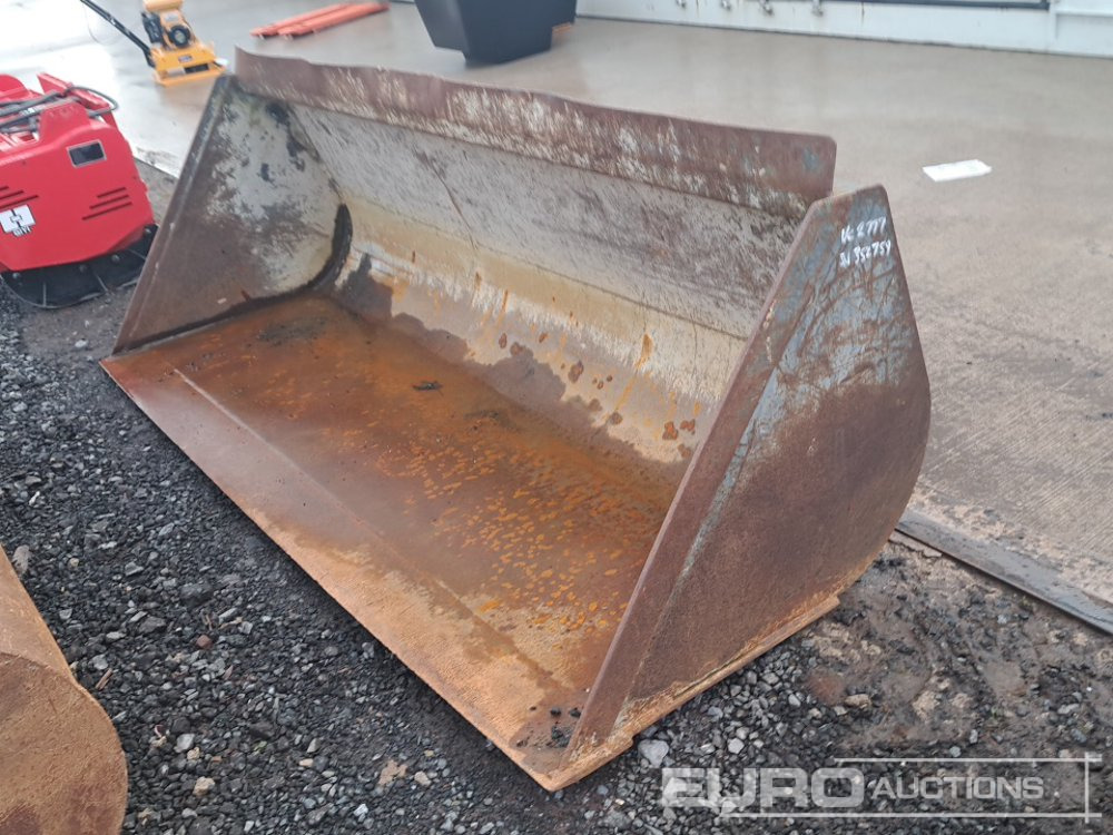 96" Front Loader Bucket to suit Manitou Telehandler - Kopp: pilt 1 96" Front Loader Bucket to suit Manitou Telehandler - Kopp: pilt 1