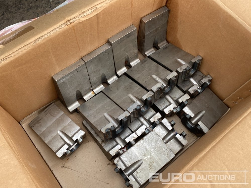 Blowbar Retaining Wedges to suit Terex Finlay I-120/Powerscreen XH320/TP320 - Ehitusseade: pilt 1 Blowbar Retaining Wedges to suit Terex Finlay I-120/Powerscreen XH320/TP320 - Ehitusseade: pilt 1