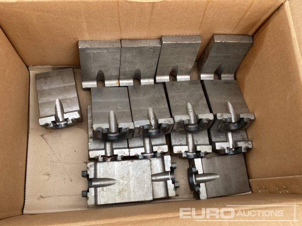 Blowbar Retaining Wedges to suit Terex Finlay I-120/Powerscreen XH320/TP320 - Ehitusseade: pilt 2 Blowbar Retaining Wedges to suit Terex Finlay I-120/Powerscreen XH320/TP320 - Ehitusseade: pilt 2