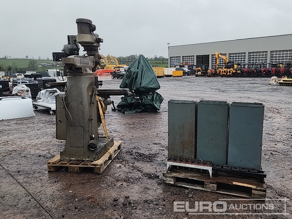 Bridgeport 3 Phase Milling Machine - CNC töötlemiskeskus: pilt 4 Bridgeport 3 Phase Milling Machine - CNC töötlemiskeskus: pilt 4