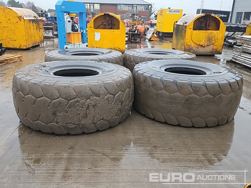 Bridgestone 26.5R25 Tyre (4 of) - Rehv: pilt 4 Bridgestone 26.5R25 Tyre (4 of) - Rehv: pilt 4