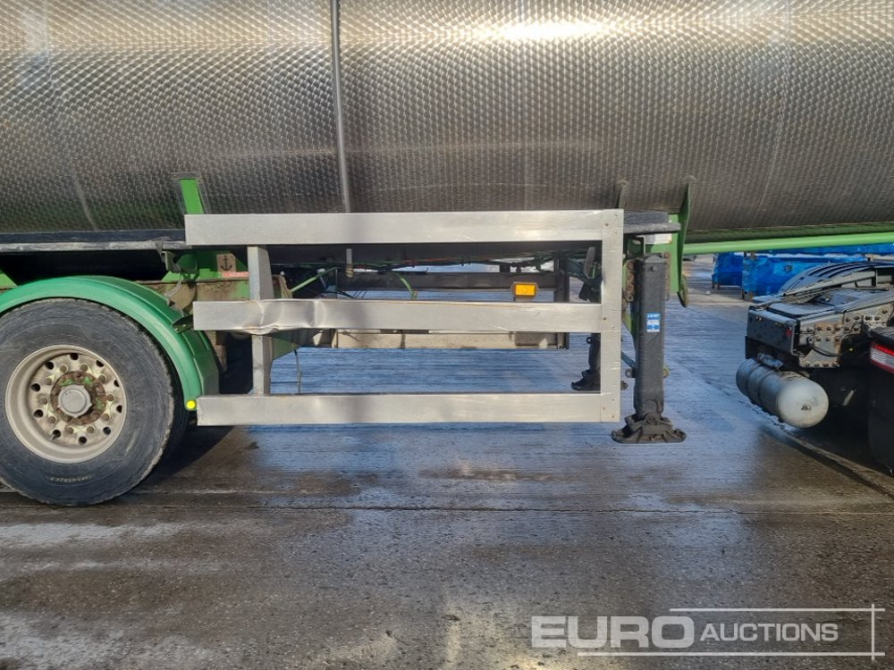 Tsistern poolhaagis Clayton Tri Axle Stainless Steel Tanker Trailer, Front Lift Axle: pilt 19