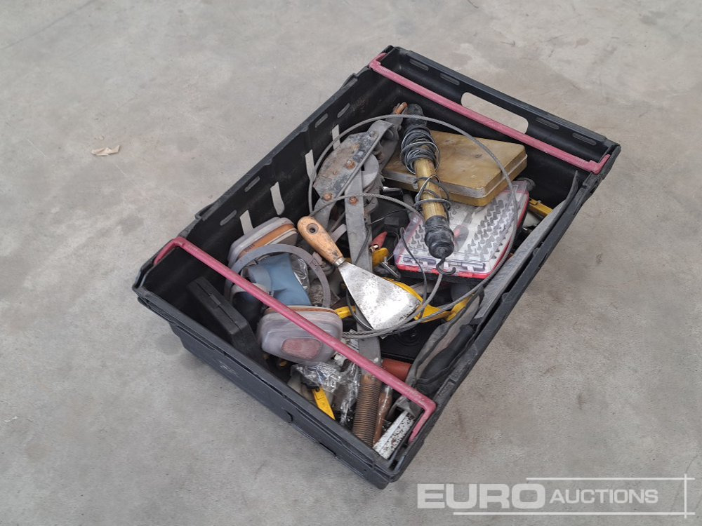Crate of Miscellaneous Tools - Garaažiseadmed: pilt 3 Crate of Miscellaneous Tools - Garaažiseadmed: pilt 3