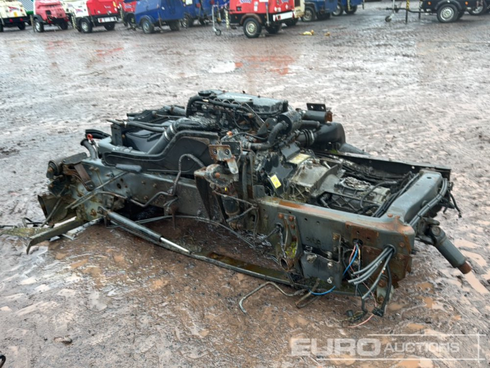 Cummings 4 Cylinder Diesel Engine & Gearbox - Mootor: pilt 2 Cummings 4 Cylinder Diesel Engine & Gearbox - Mootor: pilt 2