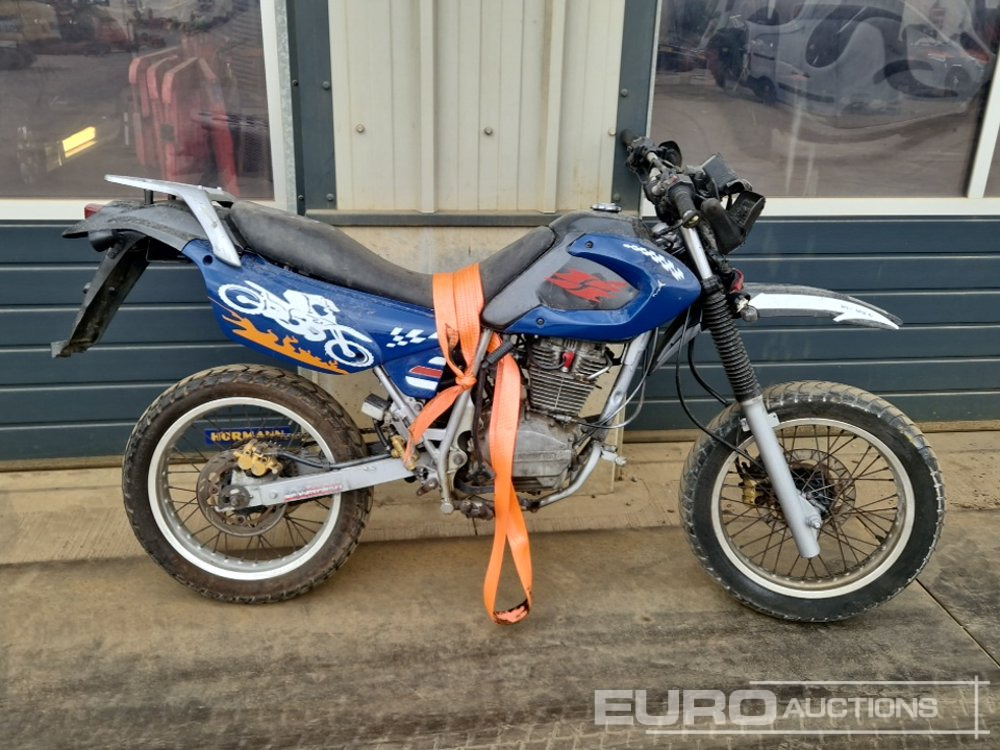 Hartford Petrol Motorcycle (Non Runner) - Mootorratas: pilt 2 Hartford Petrol Motorcycle (Non Runner) - Mootorratas: pilt 2