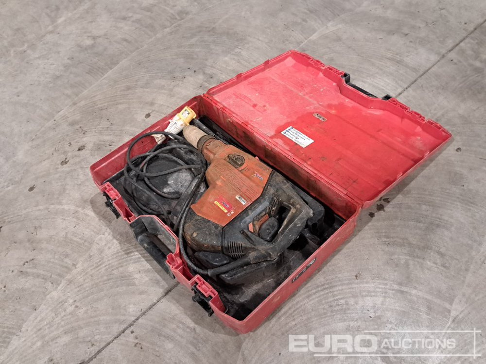 Hilti 110 Volt Hammer Drill & Case - Garaažiseadmed: pilt 1 Hilti 110 Volt Hammer Drill & Case - Garaažiseadmed: pilt 1