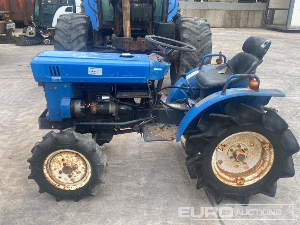 Iseki 4WD Compact Tractor - Väiketraktor: pilt 2 Iseki 4WD Compact Tractor - Väiketraktor: pilt 2