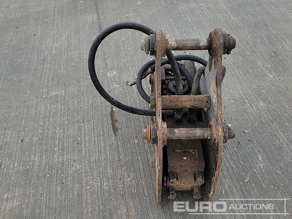 JCB Hydraulic Breaker 45mm Pin to suit 4-6 Ton Excavator - Hüdrauliline haamer: pilt 4 JCB Hydraulic Breaker 45mm Pin to suit 4-6 Ton Excavator - Hüdrauliline haamer: pilt 4