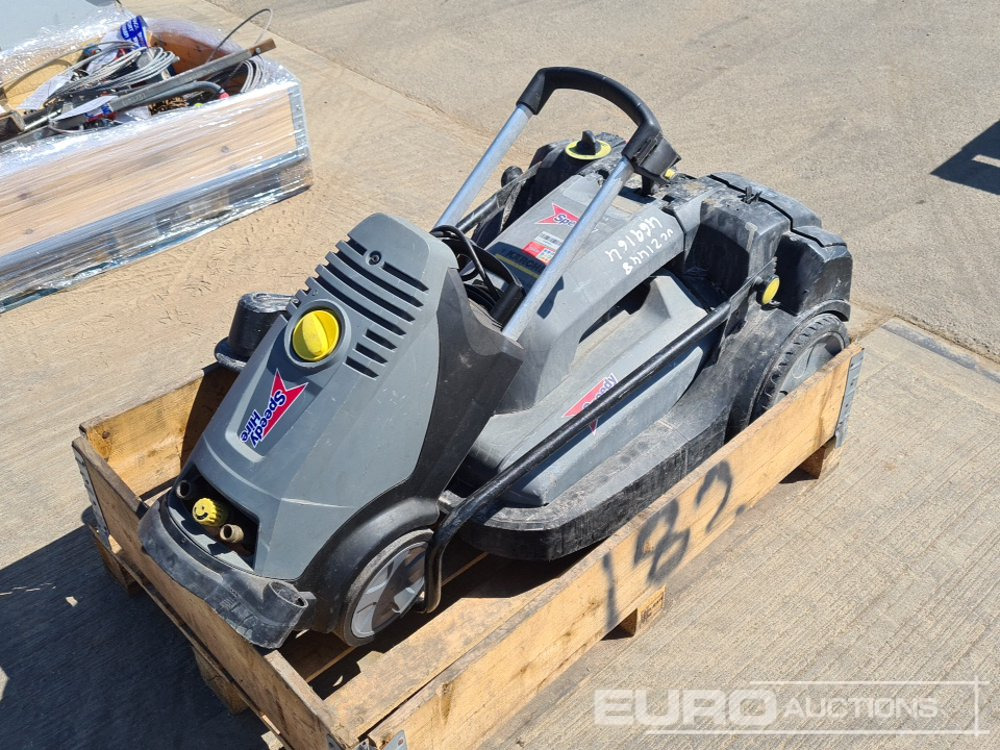 Karcher 110Volt Pressure Washer, Battery Sweeper - Ehitusseade: pilt 1 Karcher 110Volt Pressure Washer, Battery Sweeper - Ehitusseade: pilt 1