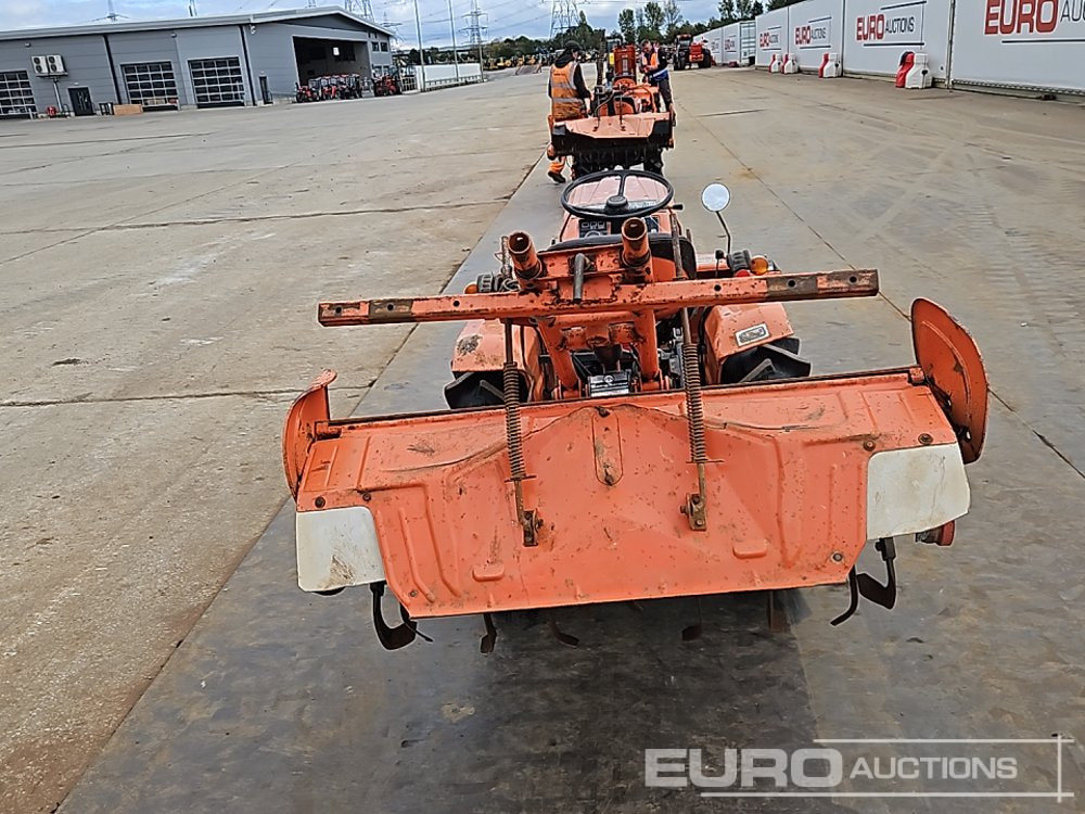Kubota B1402-M - Väiketraktor: pilt 4 Kubota B1402-M - Väiketraktor: pilt 4