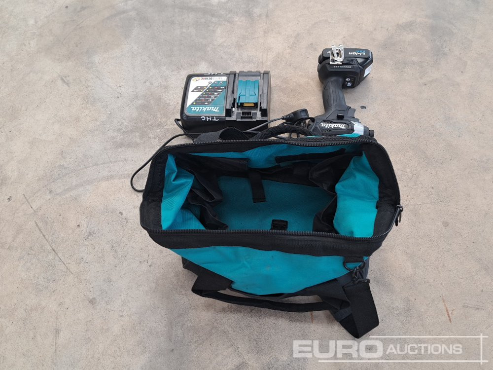 Makita 18v Impact Driver, Battery, 240v Charger, Carry Bag - Ehitusseade: pilt 4 Makita 18v Impact Driver, Battery, 240v Charger, Carry Bag - Ehitusseade: pilt 4