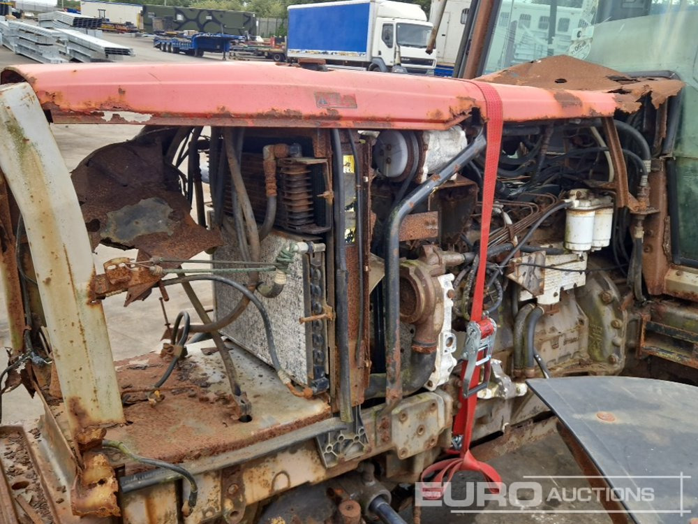 Traktor Massey Ferguson 4WD Tractor, 3 Spool Valve (Spares): pilt 15