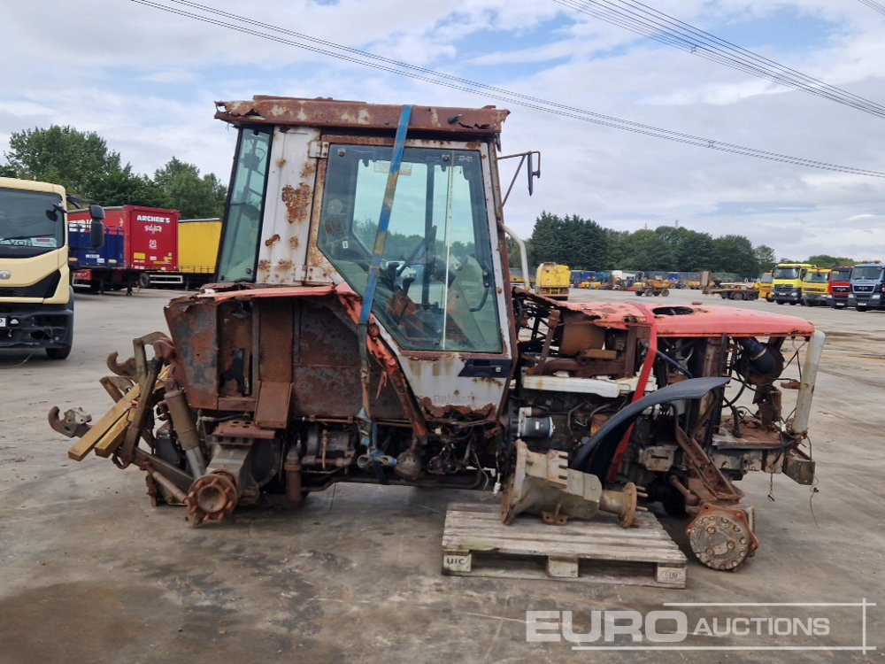 Traktor Massey Ferguson 4WD Tractor, 3 Spool Valve (Spares): pilt 6