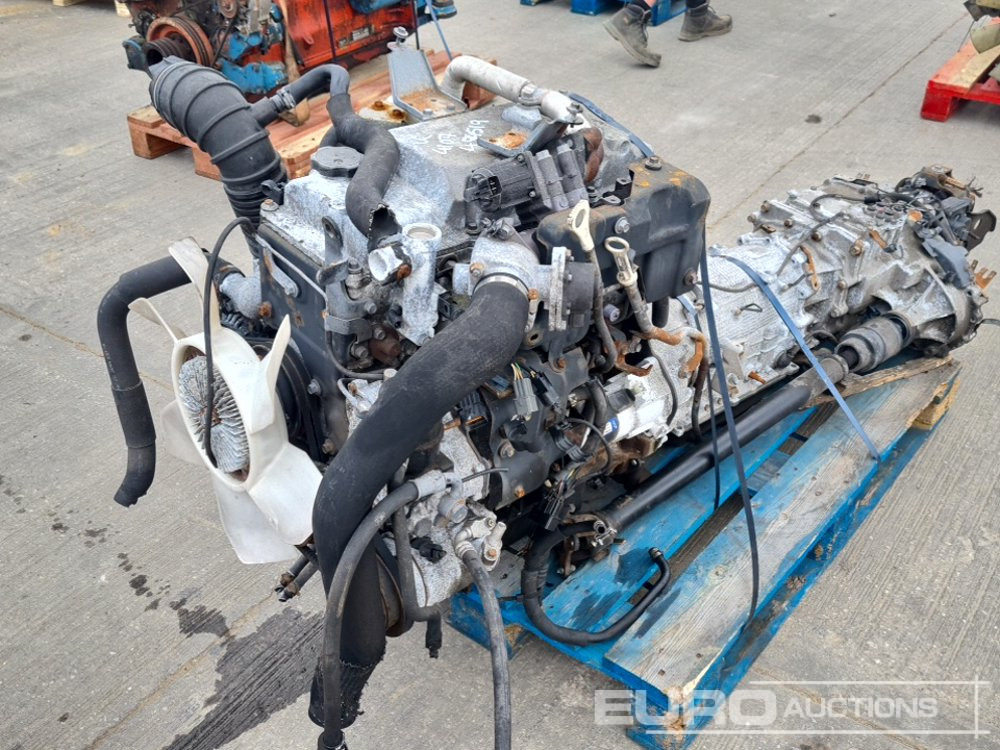 Mitsubishi 4 Cylinder Engine, Gearbox, Pump - Mootor: pilt 1 Mitsubishi 4 Cylinder Engine, Gearbox, Pump - Mootor: pilt 1