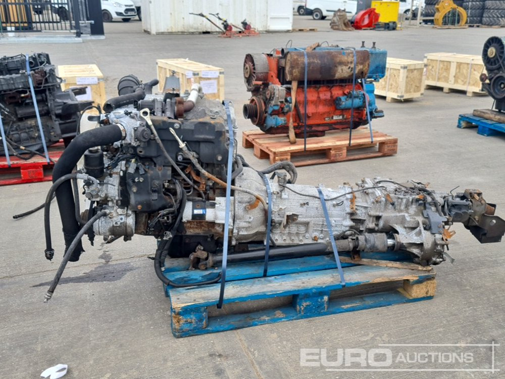 Mitsubishi 4 Cylinder Engine, Gearbox, Pump - Mootor: pilt 2 Mitsubishi 4 Cylinder Engine, Gearbox, Pump - Mootor: pilt 2