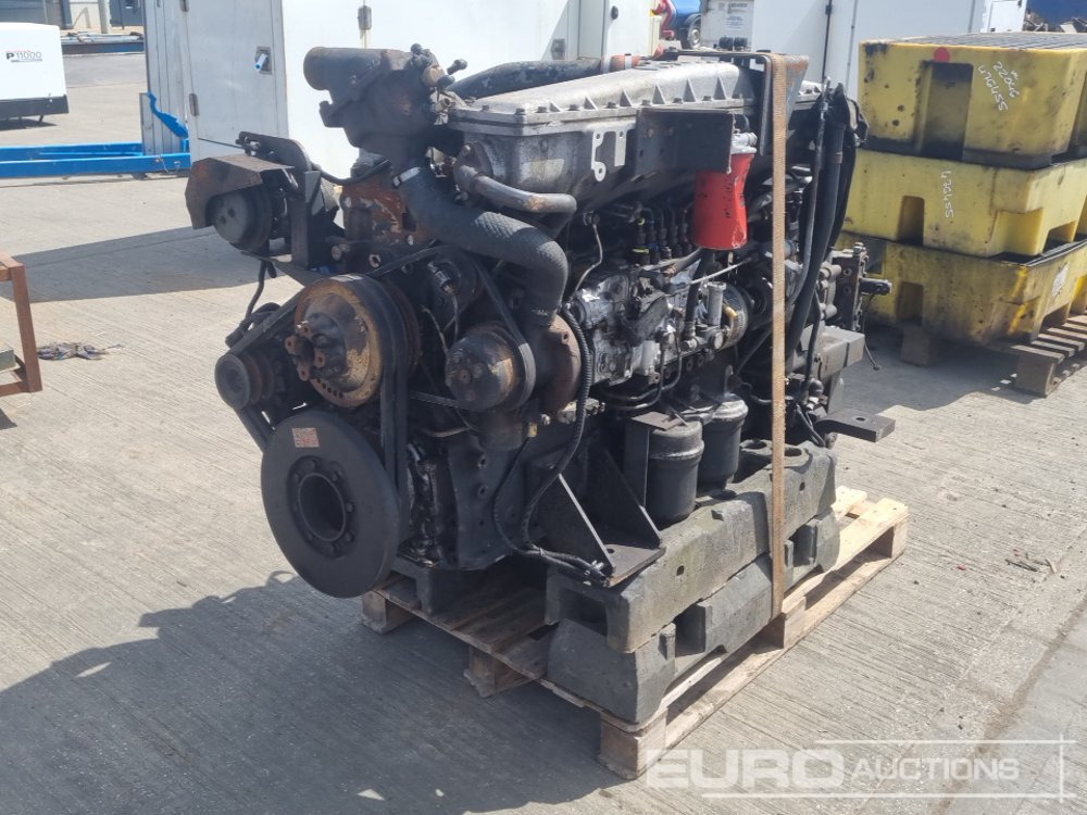 Mitsubishi 6 Cylinder Engine, Pump - Mootor: pilt 1 Mitsubishi 6 Cylinder Engine, Pump - Mootor: pilt 1