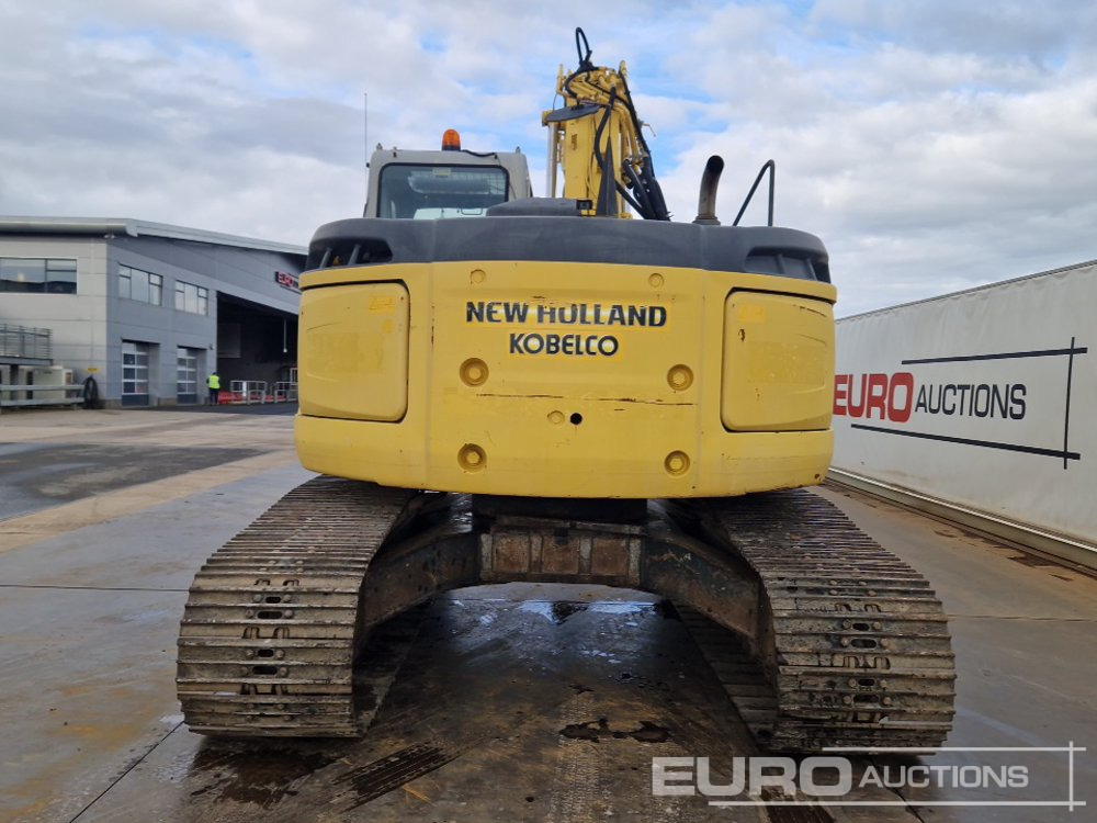 New Holland Kobelco E225BSR - Lintekskavaator: pilt 4 New Holland Kobelco E225BSR - Lintekskavaator: pilt 4