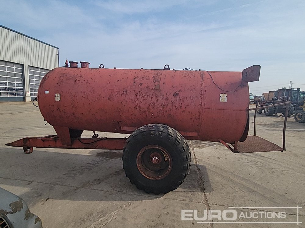 Redrock Single Axle Draw Bar Fuel Bowser, Honda Pump - Säilitusmahuti: pilt 2 Redrock Single Axle Draw Bar Fuel Bowser, Honda Pump - Säilitusmahuti: pilt 2