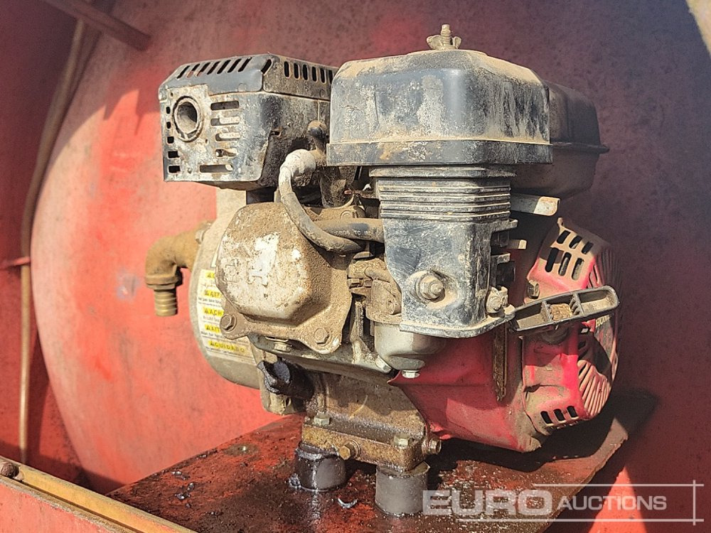 Säilitusmahuti Redrock Single Axle Draw Bar Fuel Bowser, Honda Pump: pilt 13