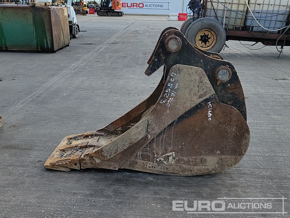 Rhinox 24" Digging Bucket 80mm Pin to suit 20 Ton Excavator - Kopp: pilt 2 Rhinox 24" Digging Bucket 80mm Pin to suit 20 Ton Excavator - Kopp: pilt 2