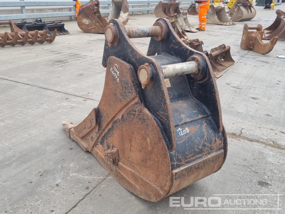 Rhinox 24" Digging Bucket 80mm Pin to suit 20 Ton Excavator - Kopp: pilt 3 Rhinox 24" Digging Bucket 80mm Pin to suit 20 Ton Excavator - Kopp: pilt 3