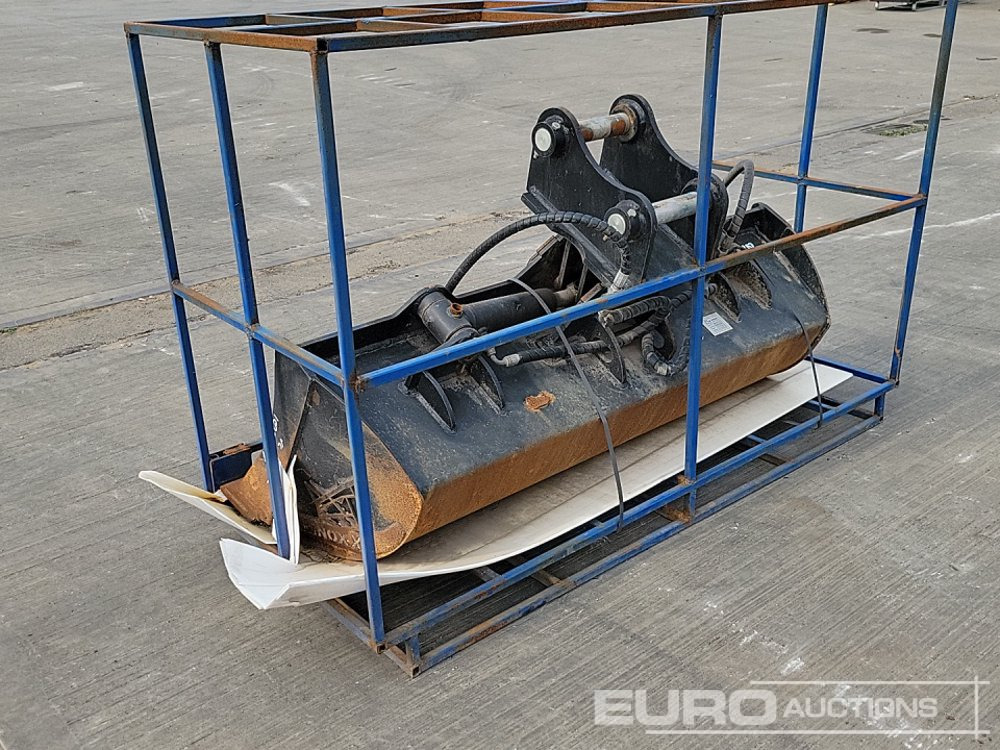 Rhinox 60" Hydraulic Tilting Bucket 45mm Pin to suit 4-6 Ton Excavator - Kopp: pilt 3 Rhinox 60" Hydraulic Tilting Bucket 45mm Pin to suit 4-6 Ton Excavator - Kopp: pilt 3