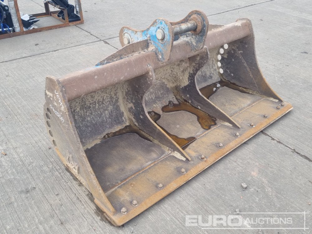 Rhinox 72" Ditching Bucket 65mm Pin to suit 13 Ton Excavator - Kopp: pilt 1 Rhinox 72" Ditching Bucket 65mm Pin to suit 13 Ton Excavator - Kopp: pilt 1