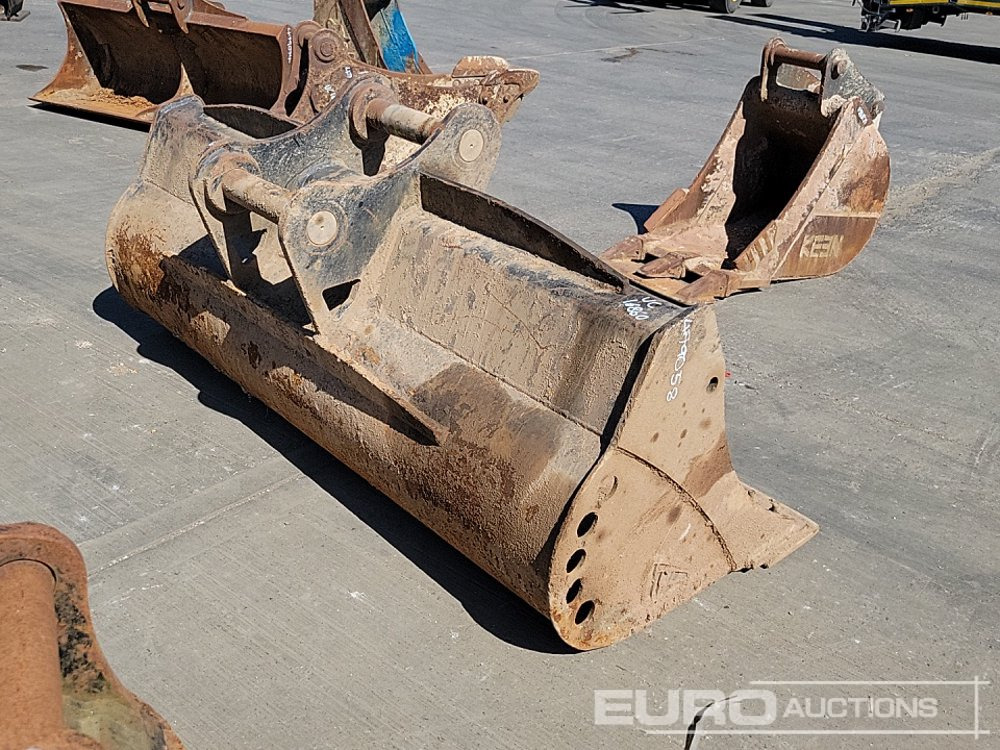 Rhinox 84" Ditching Bucket 80mm Pin to suit 20 Ton Excavator - Kopp: pilt 5 Rhinox 84" Ditching Bucket 80mm Pin to suit 20 Ton Excavator - Kopp: pilt 5