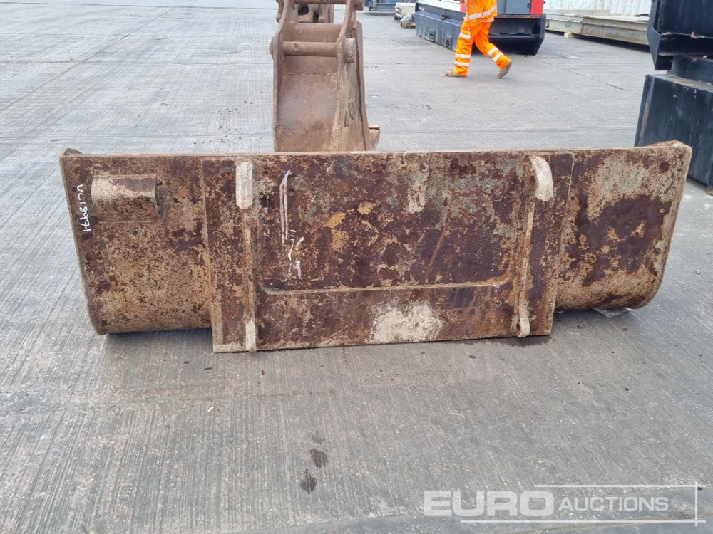 Rhinox 90" Loading Bucket to suit Telehandler - Kopp: pilt 4 Rhinox 90" Loading Bucket to suit Telehandler - Kopp: pilt 4