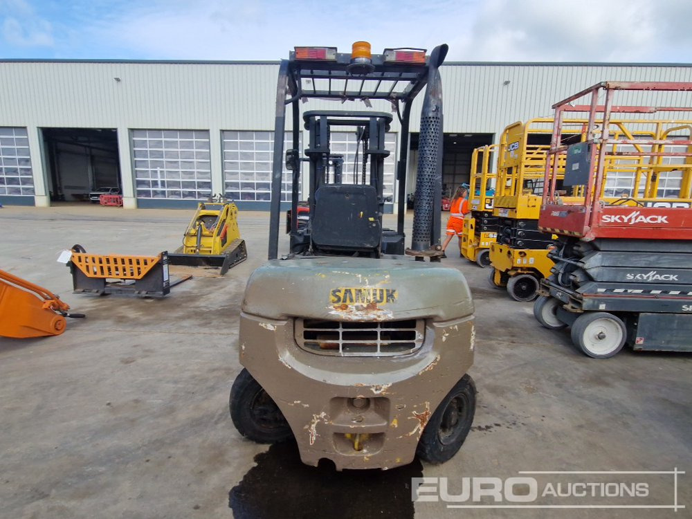 Samuk Diesel Forklift, 2 Stage Mast, Side Shift (No Steering & Hydraulic Leak) - Diiseltõstuk: pilt 4 Samuk Diesel Forklift, 2 Stage Mast, Side Shift (No Steering & Hydraulic Leak) - Diiseltõstuk: pilt 4