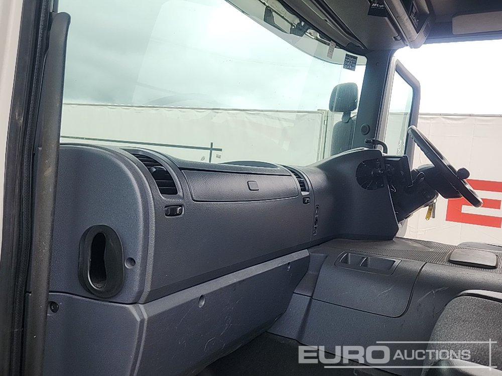 Madelveok/ Platvormveok transporditavad ained rasketehnika Scania P320: pilt 27