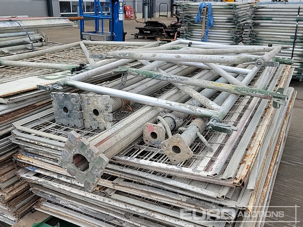 Ehitusseade Selection of Various Size GASS Ledger Frames (6 Pallets of), Pallet of Steel Mesh Panels (4 of): pilt 22