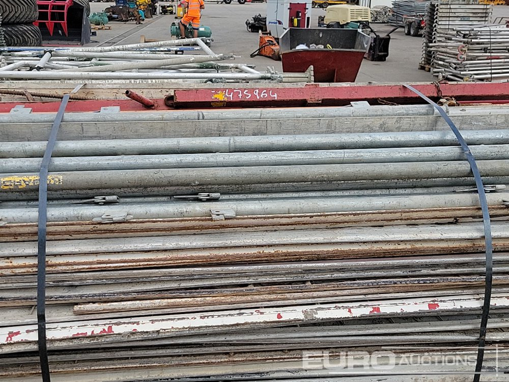 Ehitusseade Selection of Various Size GASS Ledger Frames (6 Pallets of), Pallet of Steel Mesh Panels (4 of): pilt 14