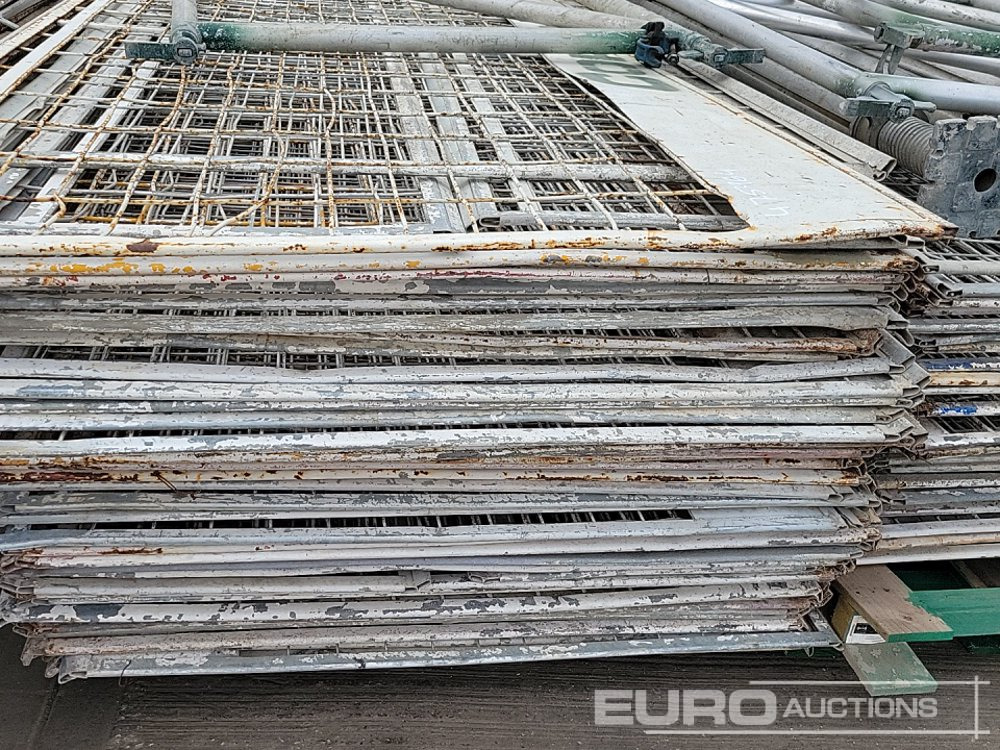 Ehitusseade Selection of Various Size GASS Ledger Frames (6 Pallets of), Pallet of Steel Mesh Panels (4 of): pilt 19