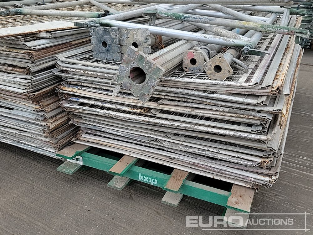 Ehitusseade Selection of Various Size GASS Ledger Frames (6 Pallets of), Pallet of Steel Mesh Panels (4 of): pilt 23