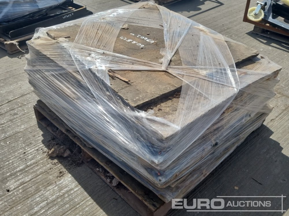 Selection of Various Size Reclaimed Stone Slabs (2 Pallers of) - Ehitusseade: pilt 2 Selection of Various Size Reclaimed Stone Slabs (2 Pallers of) - Ehitusseade: pilt 2