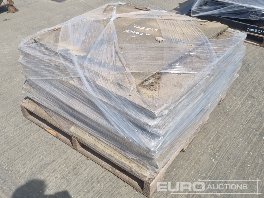 Selection of Various Size Reclaimed Stone Slabs (2 Pallers of) - Ehitusseade: pilt 4 Selection of Various Size Reclaimed Stone Slabs (2 Pallers of) - Ehitusseade: pilt 4