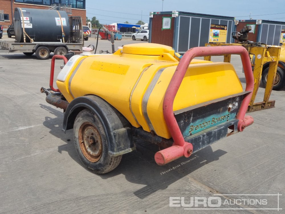 Single Axle Plastic Water Bowser, Yanmar Pressure Washer - Survepesur: pilt 3 Single Axle Plastic Water Bowser, Yanmar Pressure Washer - Survepesur: pilt 3