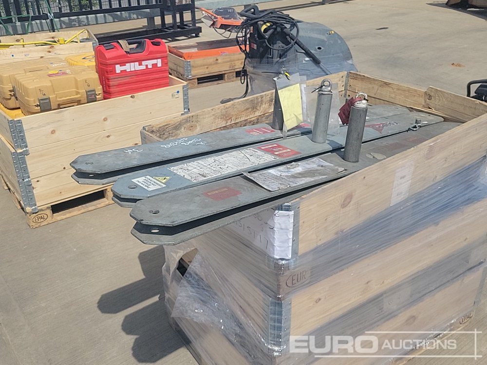 Stillage of Base Weights & Man Anchors (3 of) - Ehitusseade: pilt 5 Stillage of Base Weights & Man Anchors (3 of) - Ehitusseade: pilt 5
