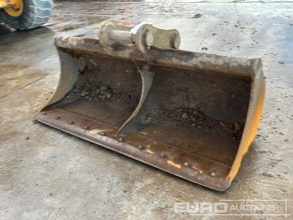 Strickland 84" Ditching Bucket 80mm Pin to suit 20 Ton Excavator - Kopp: pilt 3 Strickland 84" Ditching Bucket 80mm Pin to suit 20 Ton Excavator - Kopp: pilt 3