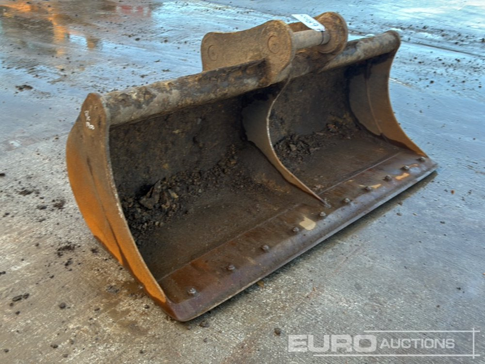 Strickland 84" Ditching Bucket 80mm Pin to suit 20 Ton Excavator - Kopp: pilt 1 Strickland 84" Ditching Bucket 80mm Pin to suit 20 Ton Excavator - Kopp: pilt 1
