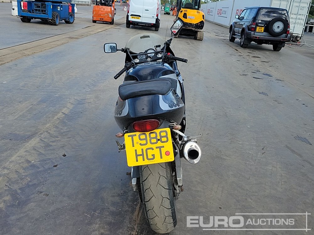 Suzuki GSX600 - Mootorratas: pilt 4 Suzuki GSX600 - Mootorratas: pilt 4