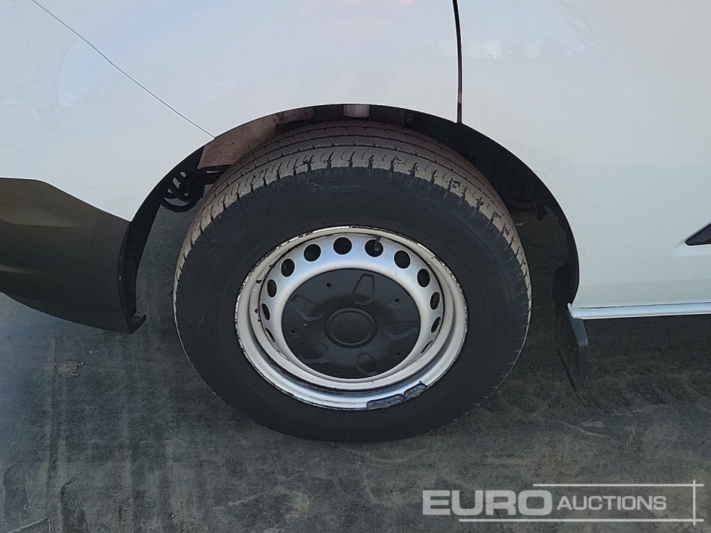 Tarbesõiduk 2021 Ford Transit Custom 300: pilt 9