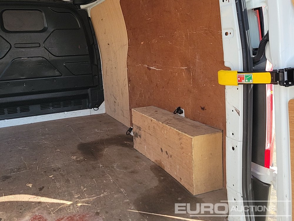Tarbesõiduk 2021 Ford Transit Custom 300: pilt 17