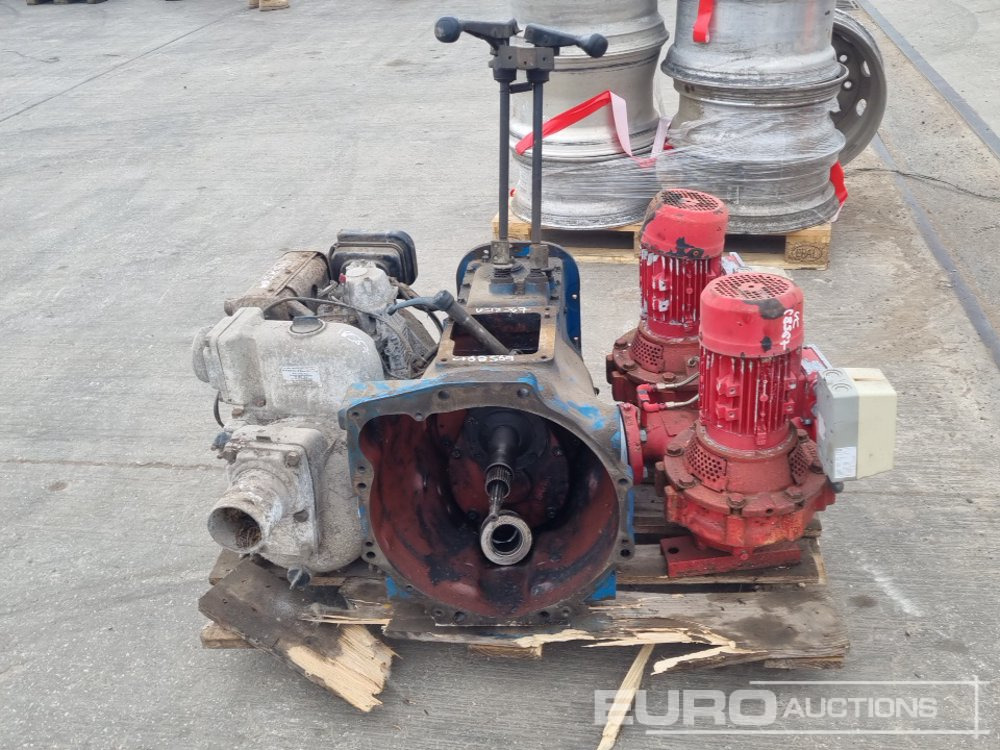 Transmission (Spare), Single Cylinder 3.5" Waterpump, Armstrong 400 Volt Waterpump (2 of) - Veepump: pilt 1 Transmission (Spare), Single Cylinder 3.5" Waterpump, Armstrong 400 Volt Waterpump (2 of) - Veepump: pilt 1