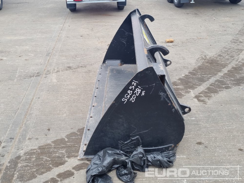 Unused 2024 Rhinox 72" Loading Bucket to suit Telehandler - Kopp: pilt 4 Unused 2024 Rhinox 72" Loading Bucket to suit Telehandler - Kopp: pilt 4