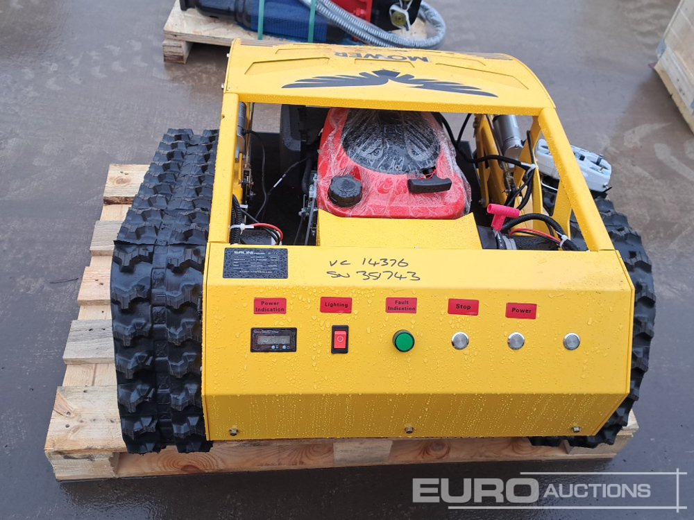 Unused 2025 Salini RC-900 Radio Controlled Tracked Lawnmower (Controls in Office) - Muruniiduk: pilt 4 Unused 2025 Salini RC-900 Radio Controlled Tracked Lawnmower (Controls in Office) - Muruniiduk: pilt 4
